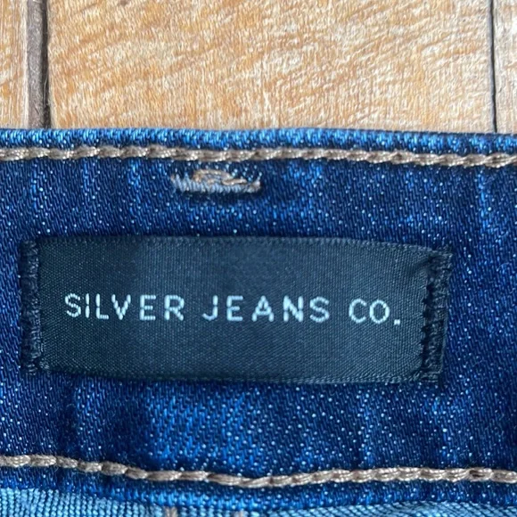 Jeans - Picture 2 of 3